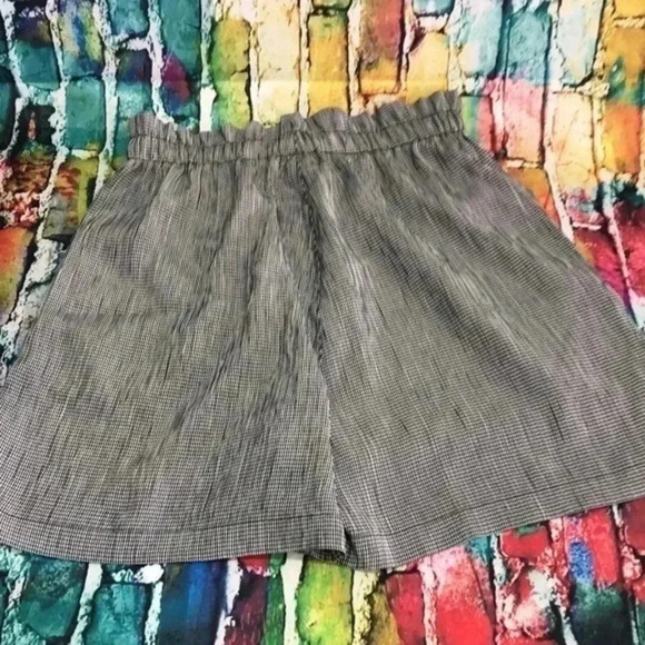 62 east shorts size medium light weight material black and white - Picture 6 of 8